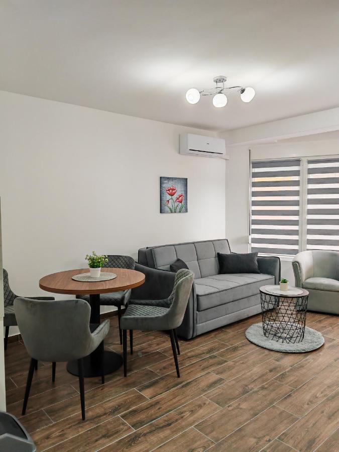 Imperial Apartment Veliko Gradiste Exterior photo