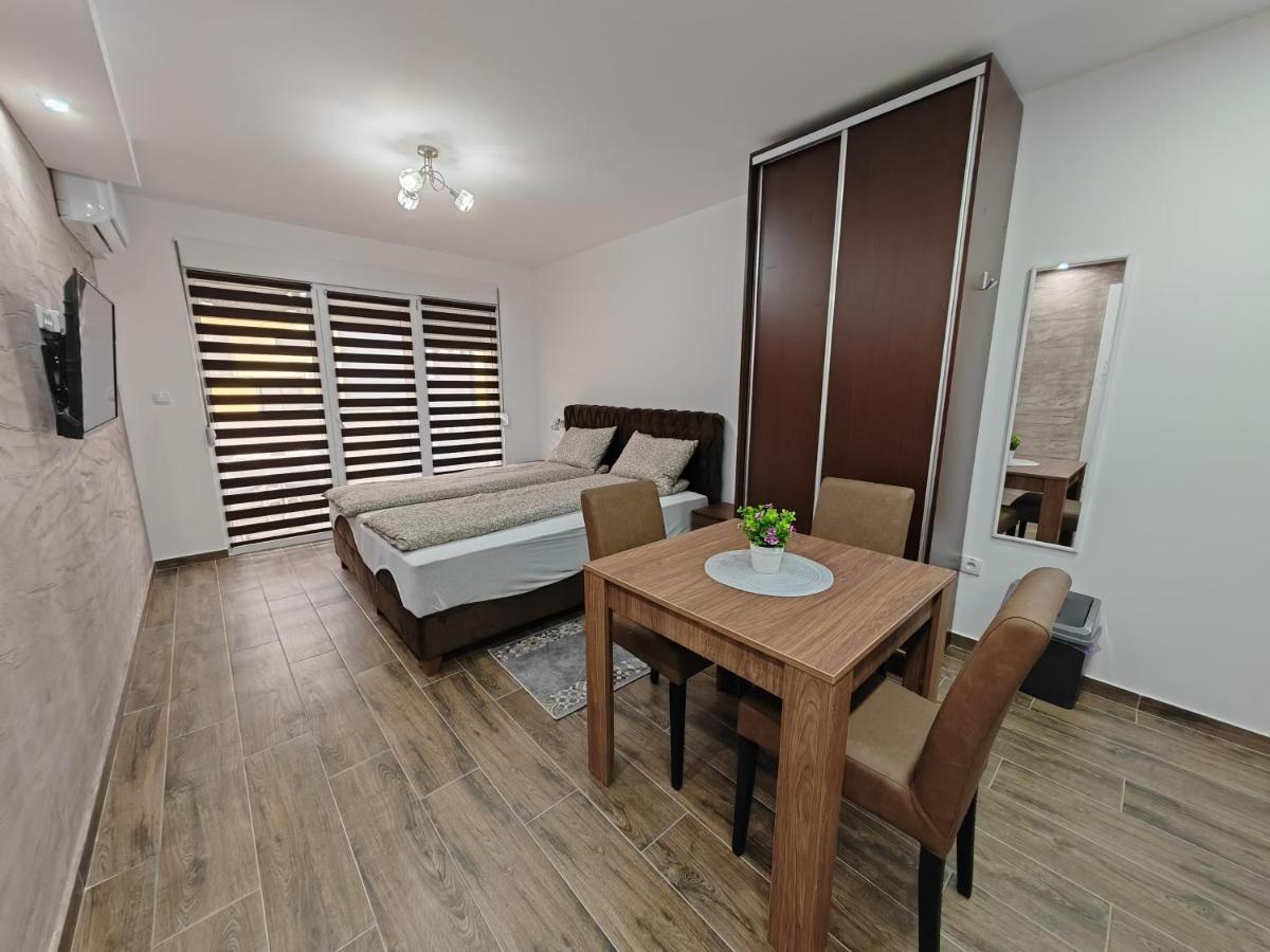 Imperial Apartment Veliko Gradiste Exterior photo