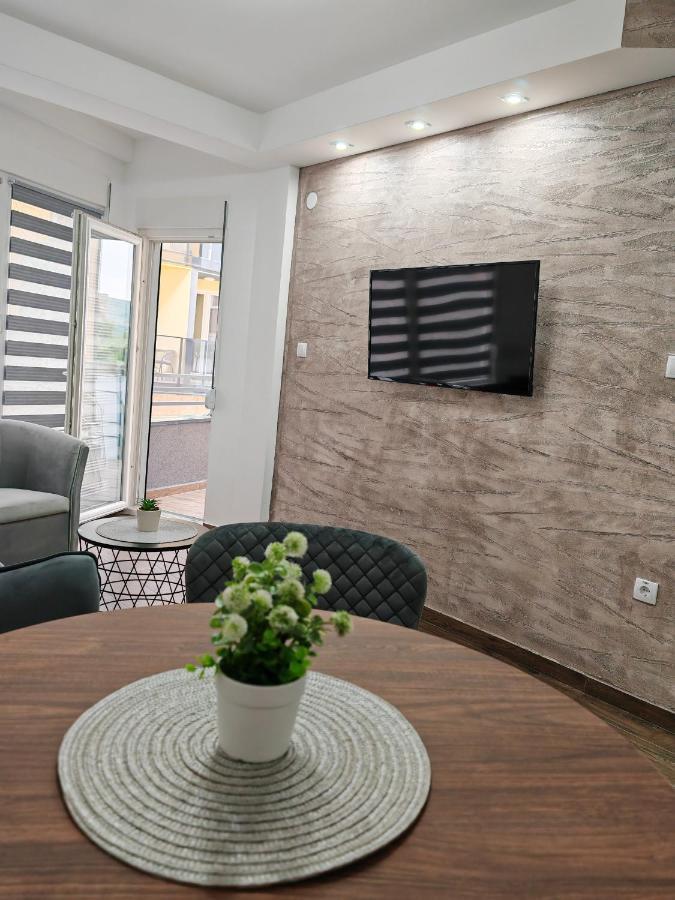 Imperial Apartment Veliko Gradiste Exterior photo