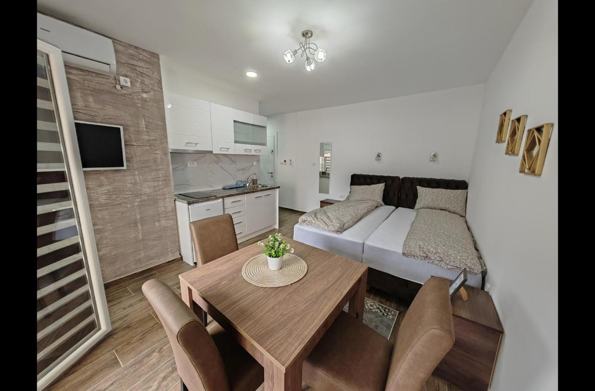 Imperial Apartment Veliko Gradiste Exterior photo