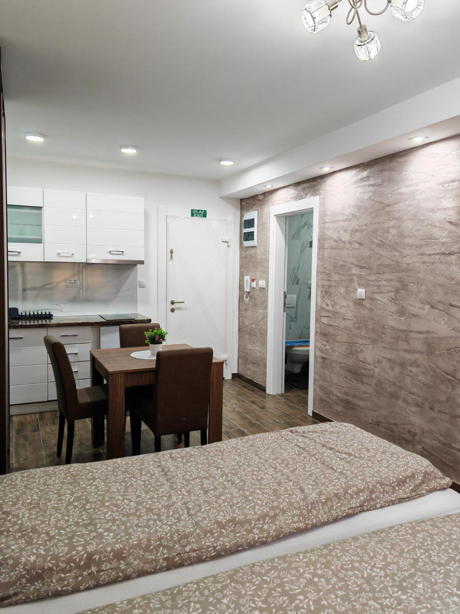 Imperial Apartment Veliko Gradiste Exterior photo
